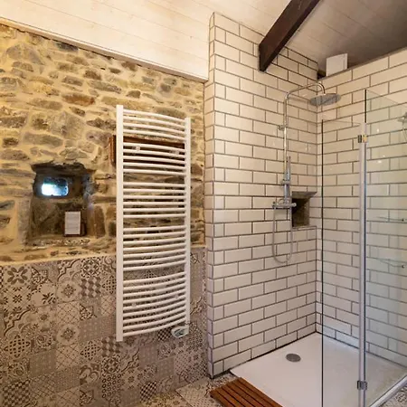Sleeps 6 With Wifi * Glatigny