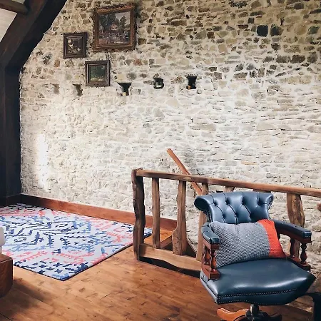 Villa Sleeps 6 With Wifi
